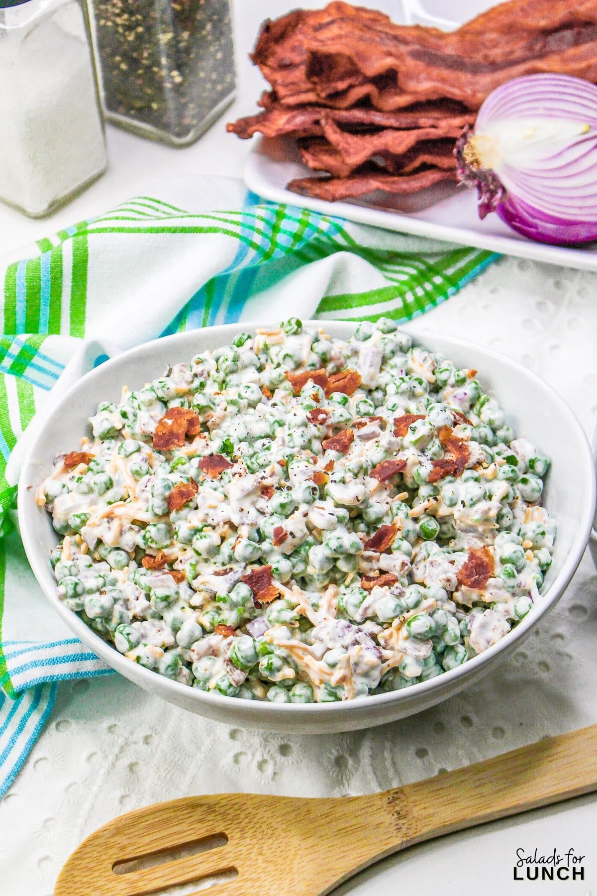 Easy Cold Green Pea Salad with Bacon and Creamy Dressing - Salads for Lunch